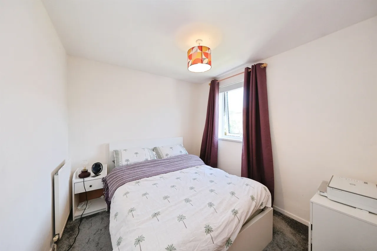 Field Court, Kilburn, DE56, photo 8