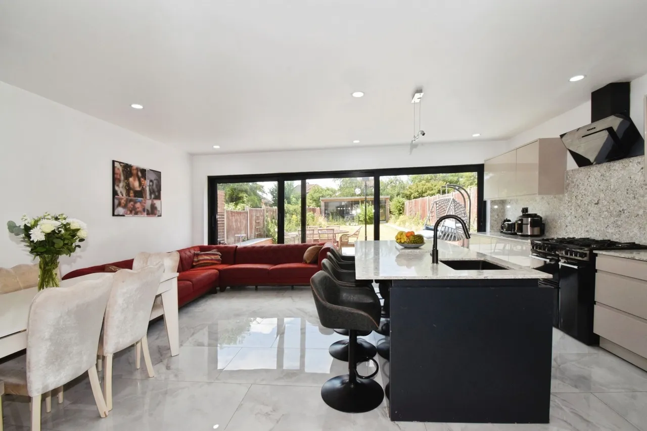 Gwendolin Avenue, Birstall, LE4, photo 2