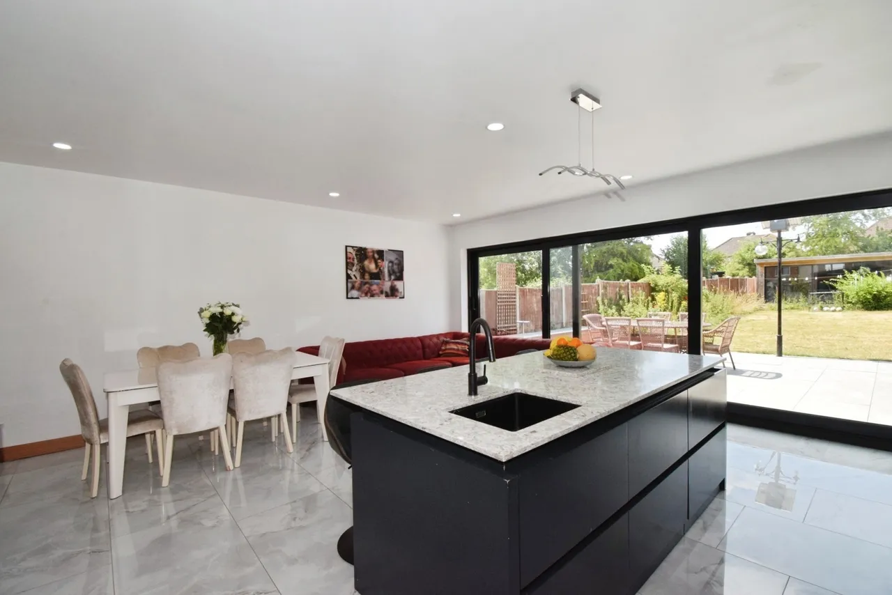 Gwendolin Avenue, Birstall, LE4, photo 5