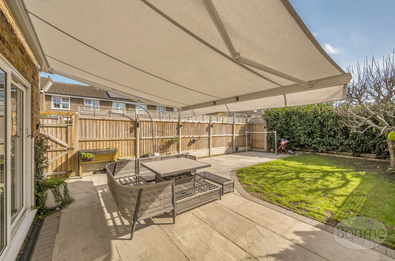 Mossfield, Cobham, KT11, photo 11
