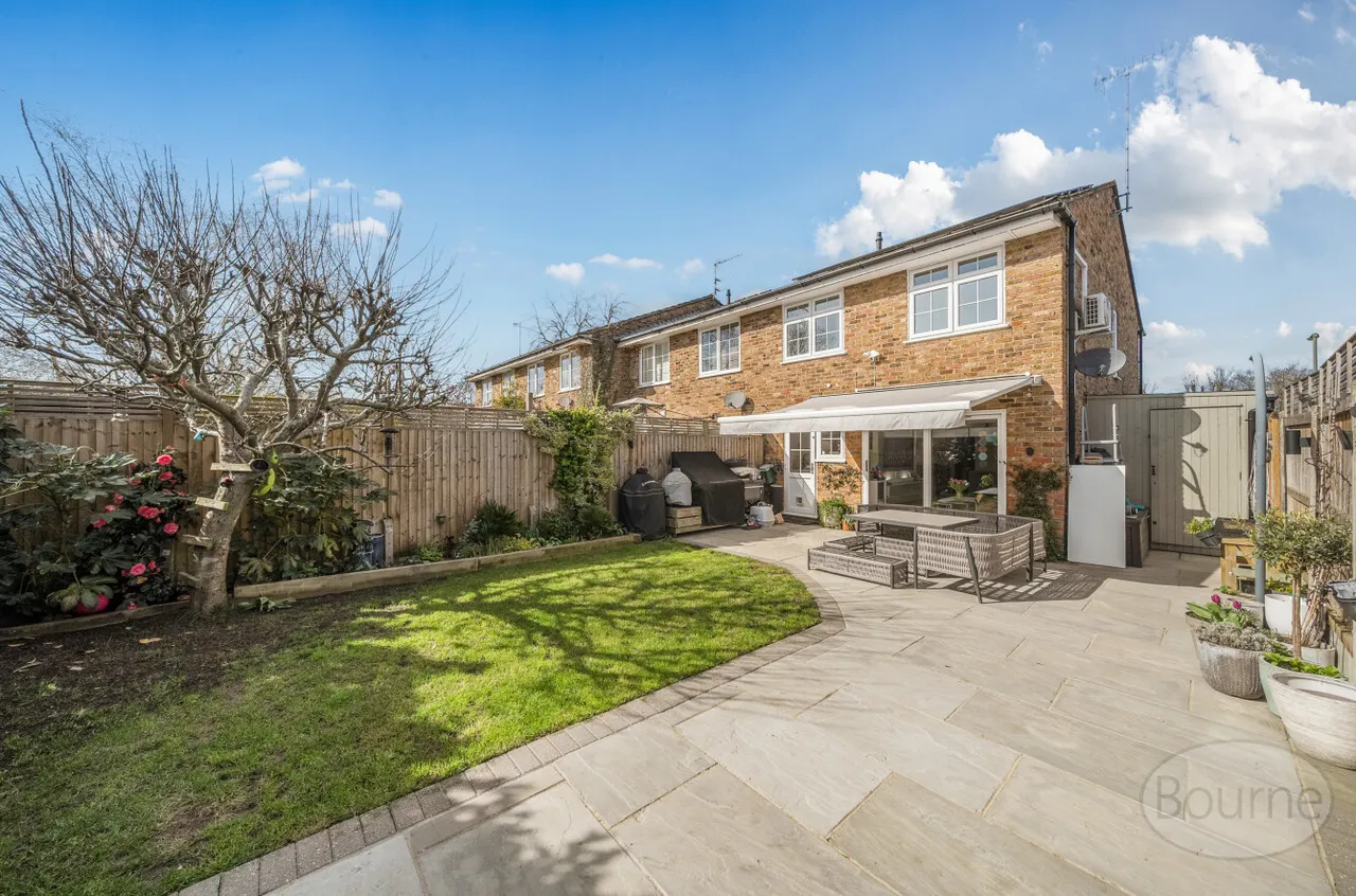 Mossfield, Cobham, KT11, photo 4
