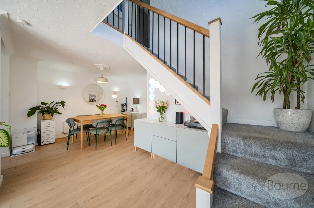 Mossfield, Cobham, KT11, photo 14