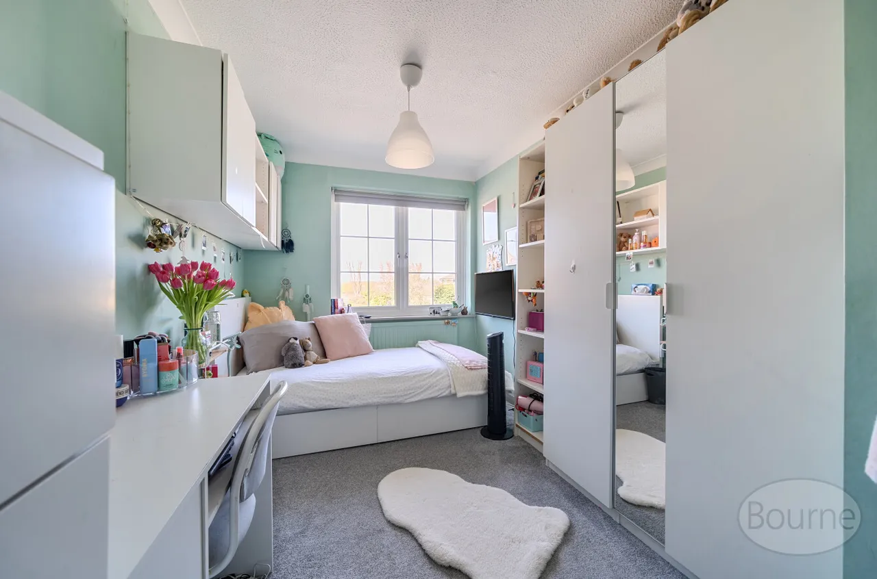 Mossfield, Cobham, KT11, photo 8