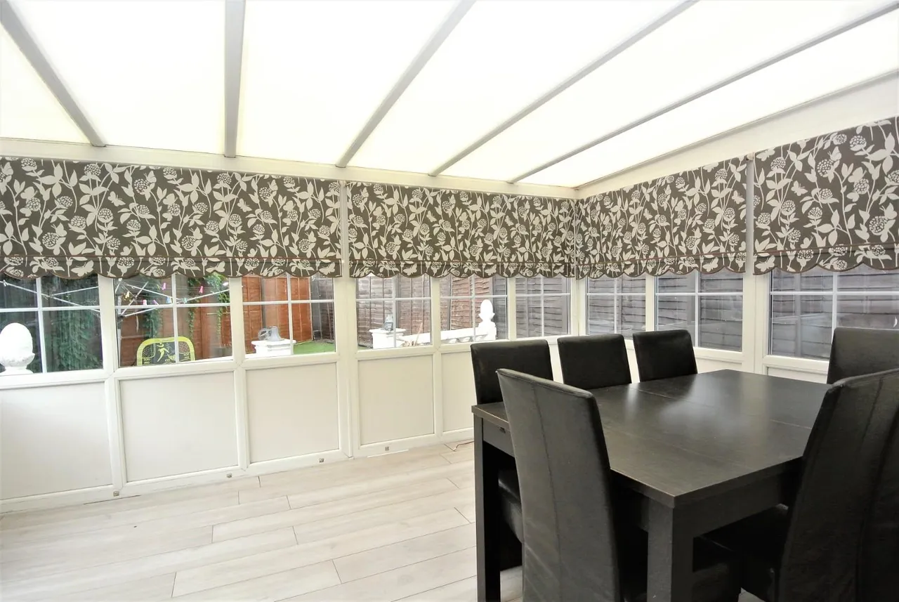 Long Lane, Stanwell, Staines-Upon-Thames, Surrey, TW19 7AJ, photo 10