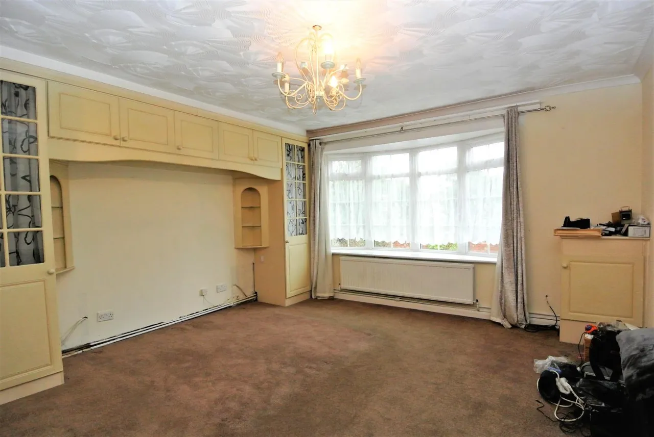 Long Lane, Stanwell, Staines-Upon-Thames, Surrey, TW19 7AJ, photo 7