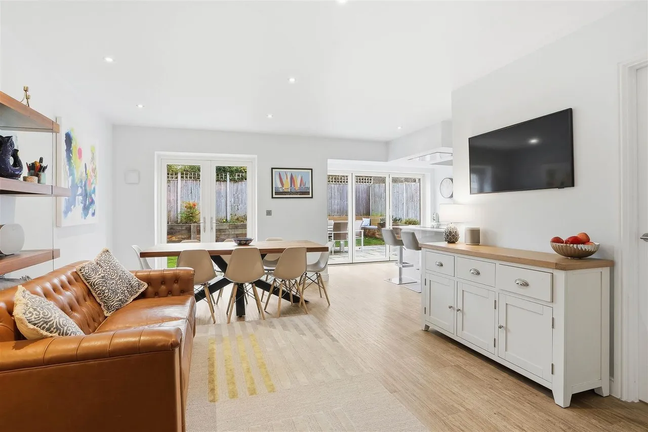Halliday Close, Ewell, KT17 1AZ, photo 6