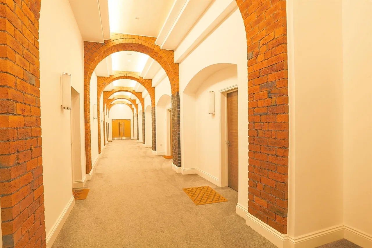 The Old School House, LS6, photo 11