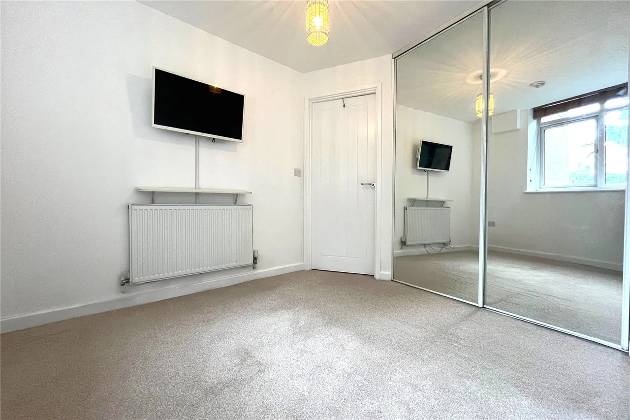 Bentley, Farnham, Hampshire, GU10 5HY, photo 5
