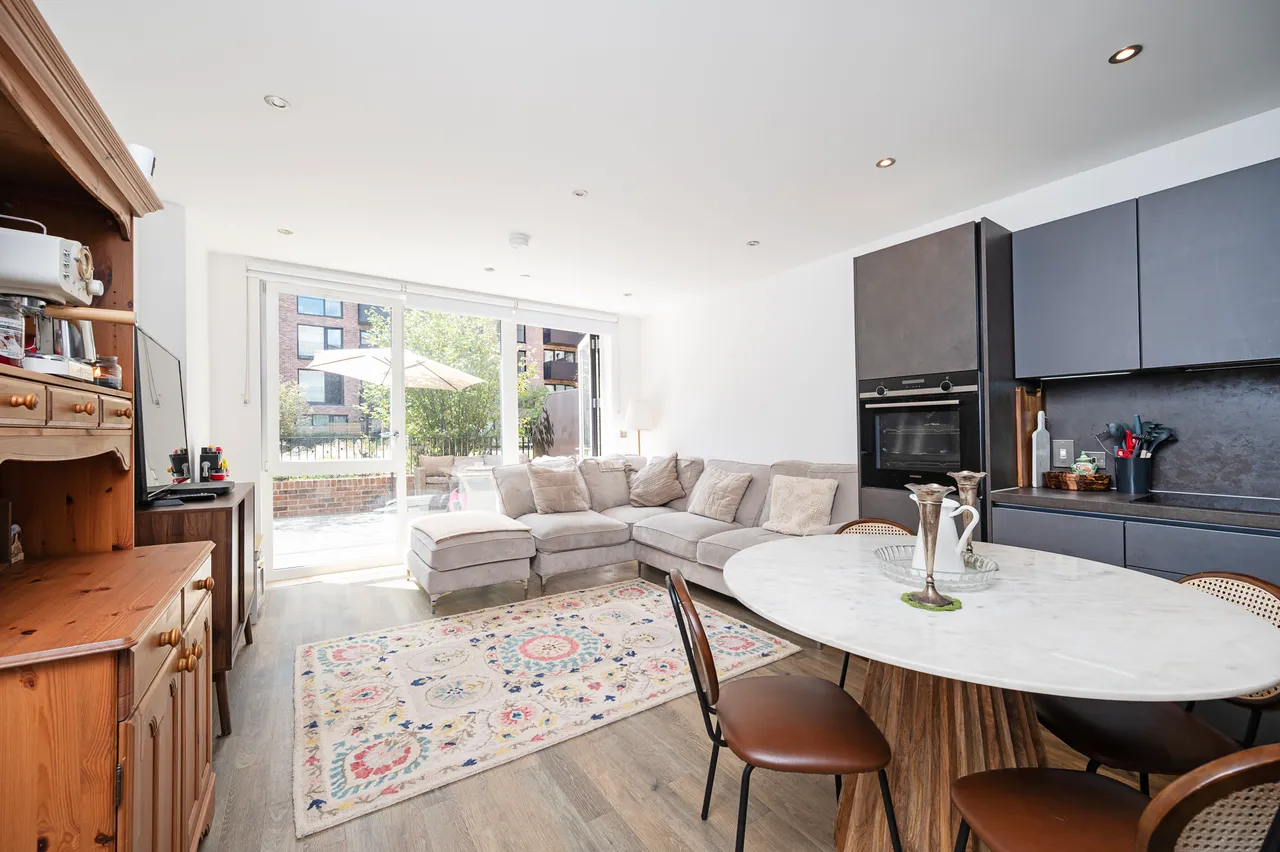 25% Share, 3 Peregrine Court, 108 Oliver Road, Leyton, photo 3