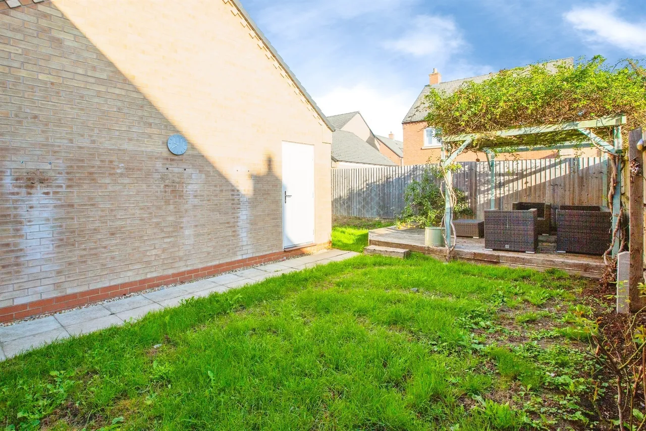 Boughton Lane, Wellingborough, NN9, photo 9