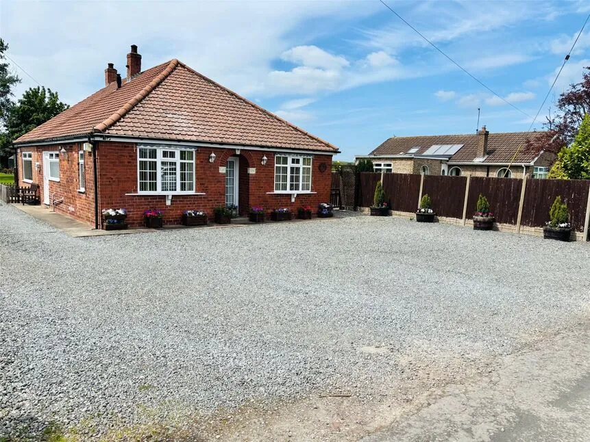 3 bed house for sale — Mill Lane, Newport, Brough, HU15