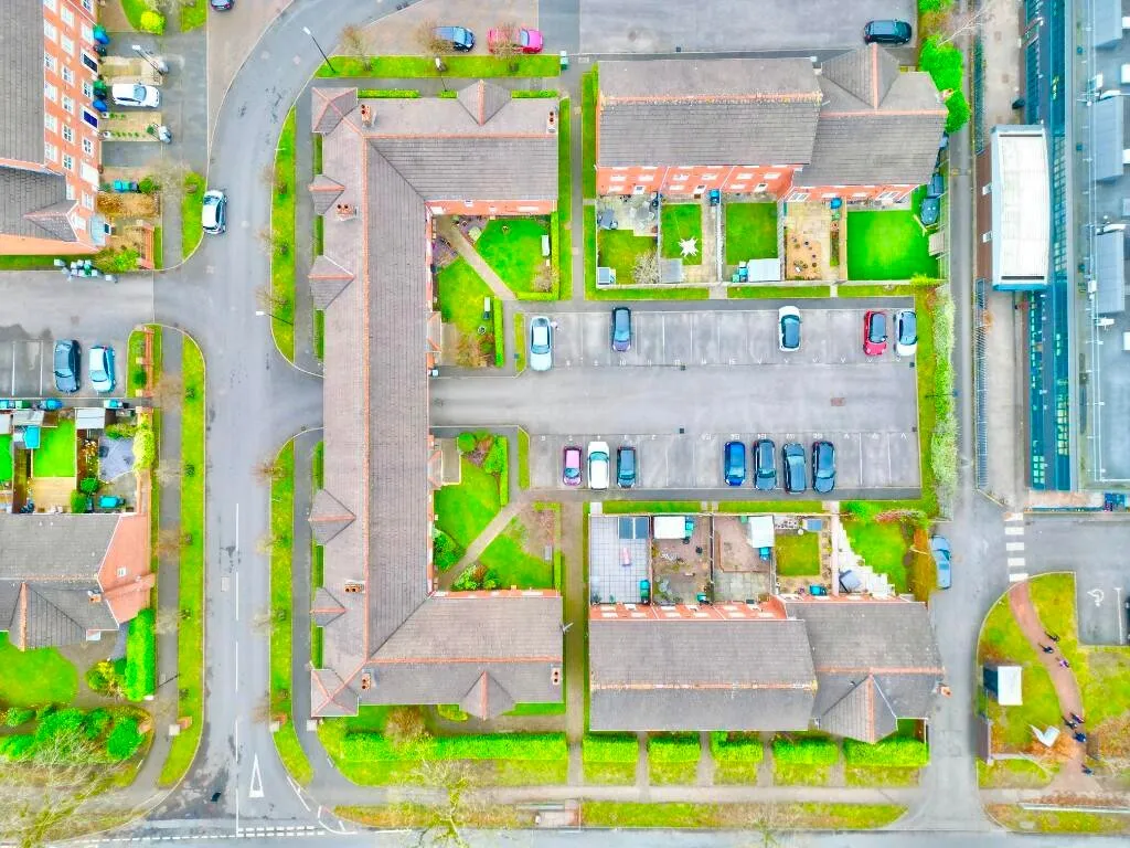 Balliol Court, Sale, M33, photo 11