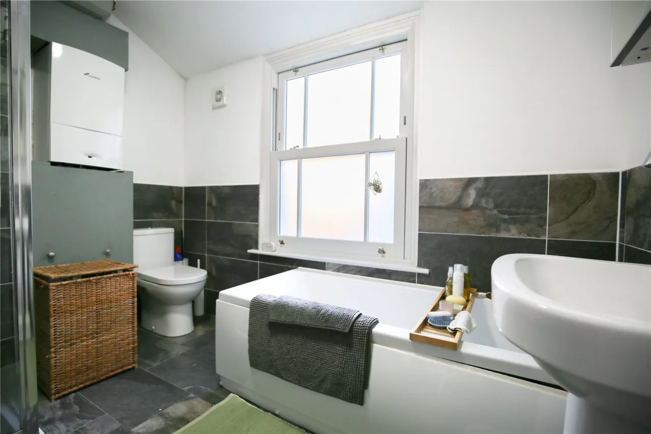 Lower Cheltenham Place, Montpelier, BS6, photo 12
