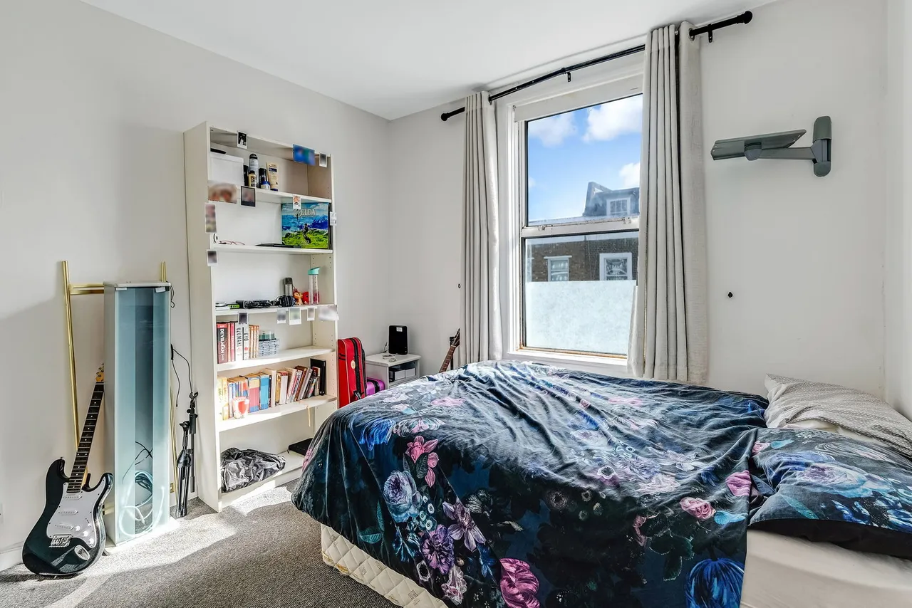 Queens Crescent, Kentish Town, NW5, photo 7