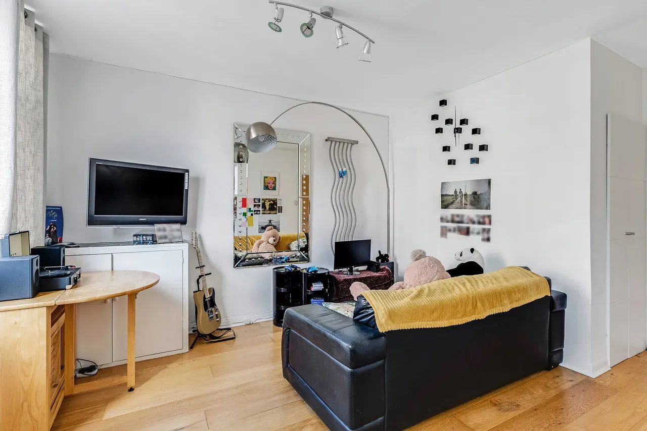 Queens Crescent, Kentish Town, NW5, photo 2