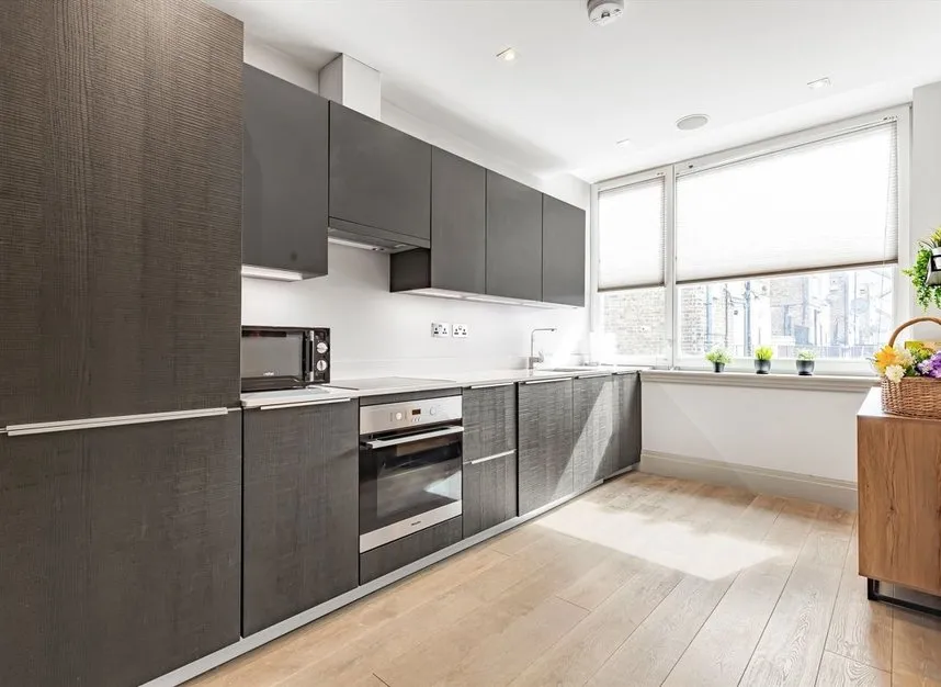 2 bed flat to rent, Fulham Road, London, SW6