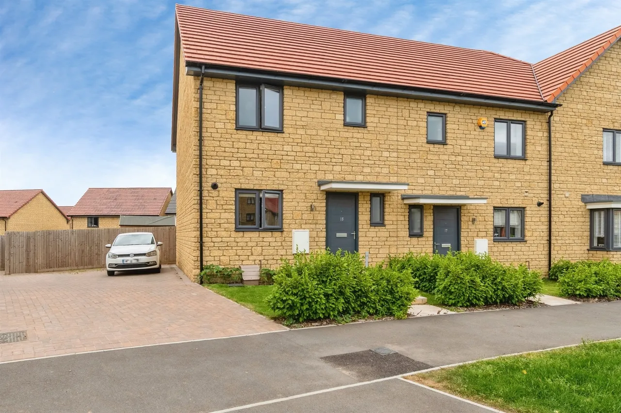 Wiltshire Drive, Patterdown, SN15, photo 13