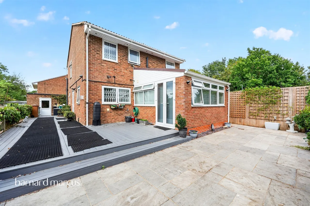 Royal Drive, Epsom, KT18, photo 4