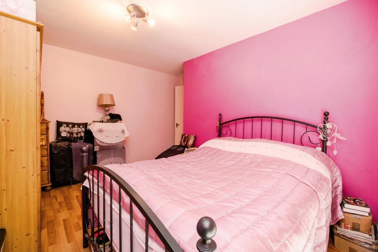 Trotwood, Chigwell, Essex, IG7, photo 8