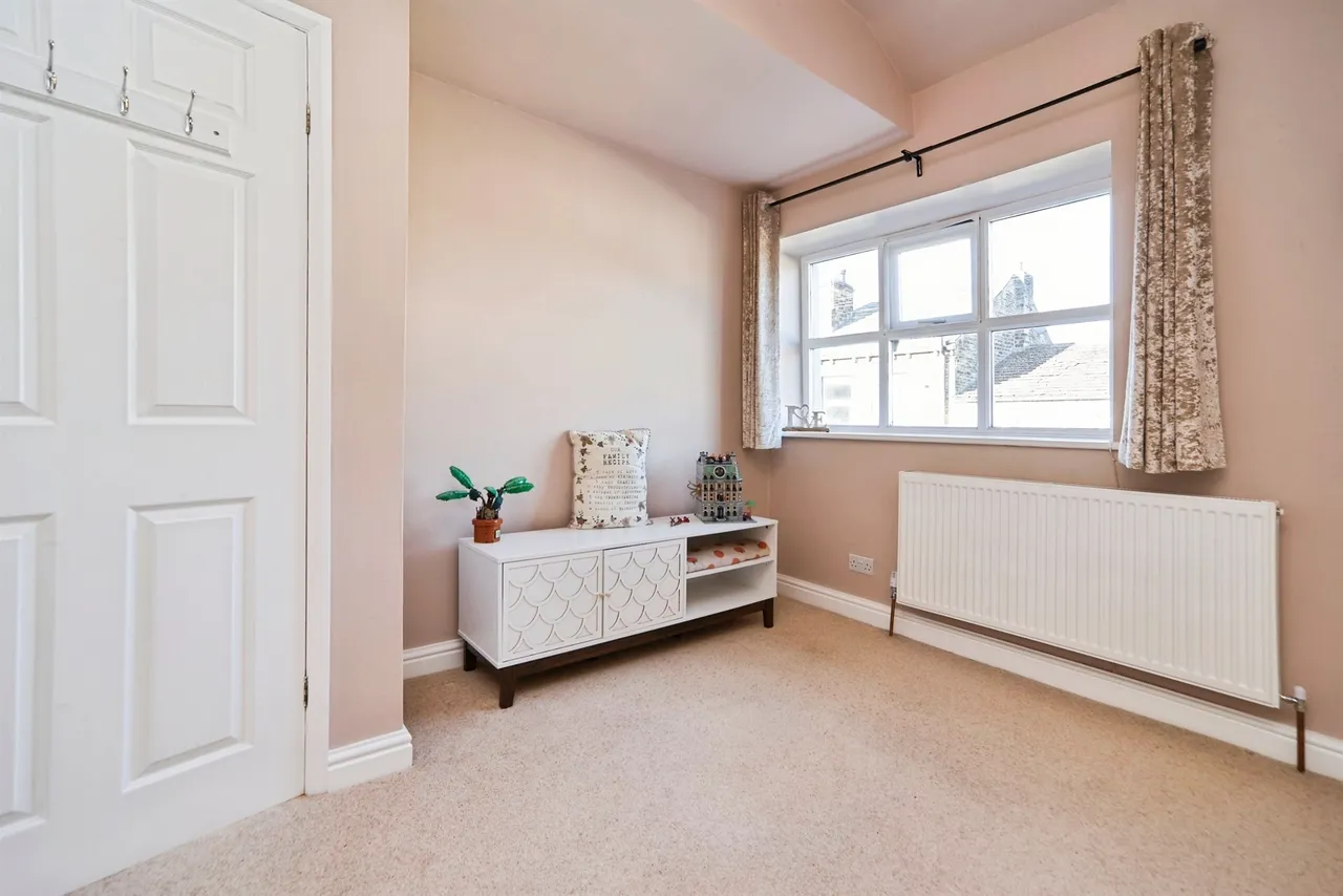 Carrbottom Road, Greengates, BD10, photo 11