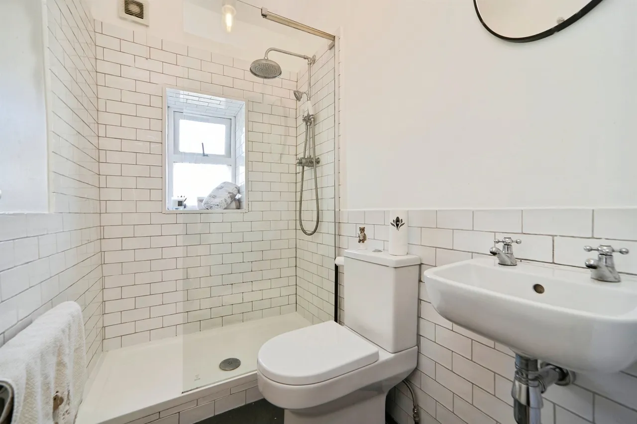 Carrbottom Road, Greengates, BD10, photo 8