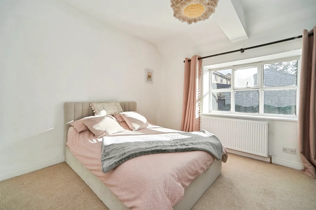 Carrbottom Road, Greengates, BD10, photo 9