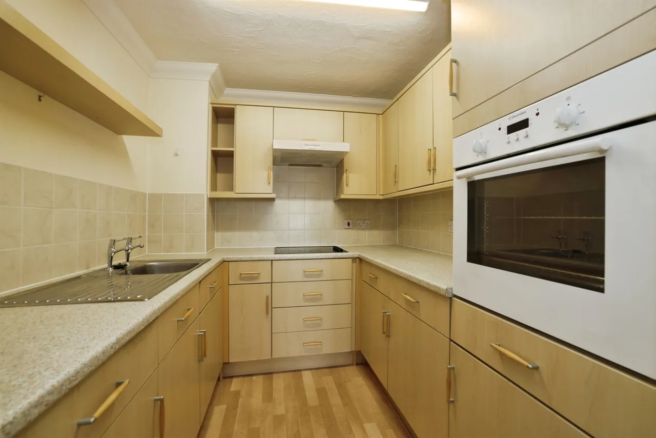 Gladstone Road, Chippenham, photo 5
