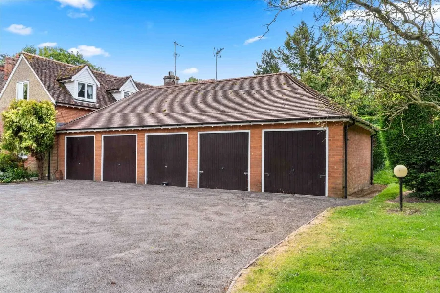 House Under Offer with 4 bedrooms in Buntingford, SG9, photo 15