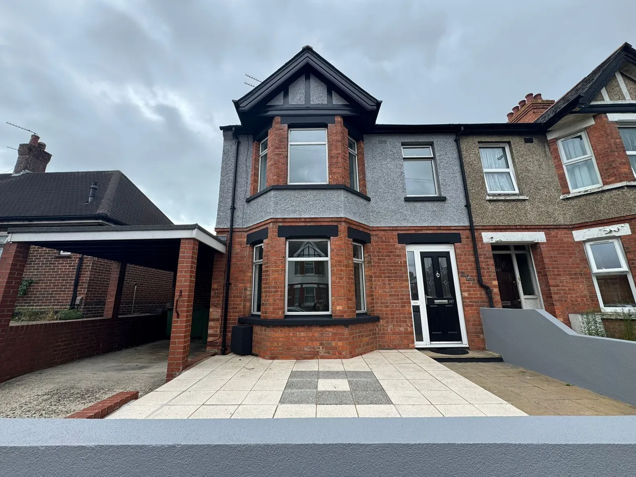 4 bed house to rent — Cheriton High Street, Folkestone