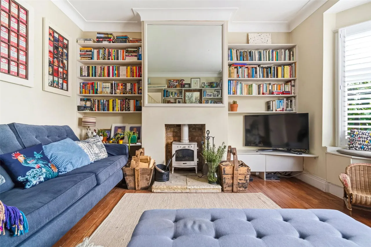 Chestnut Avenue, Hampton, TW12 2NY, photo 3