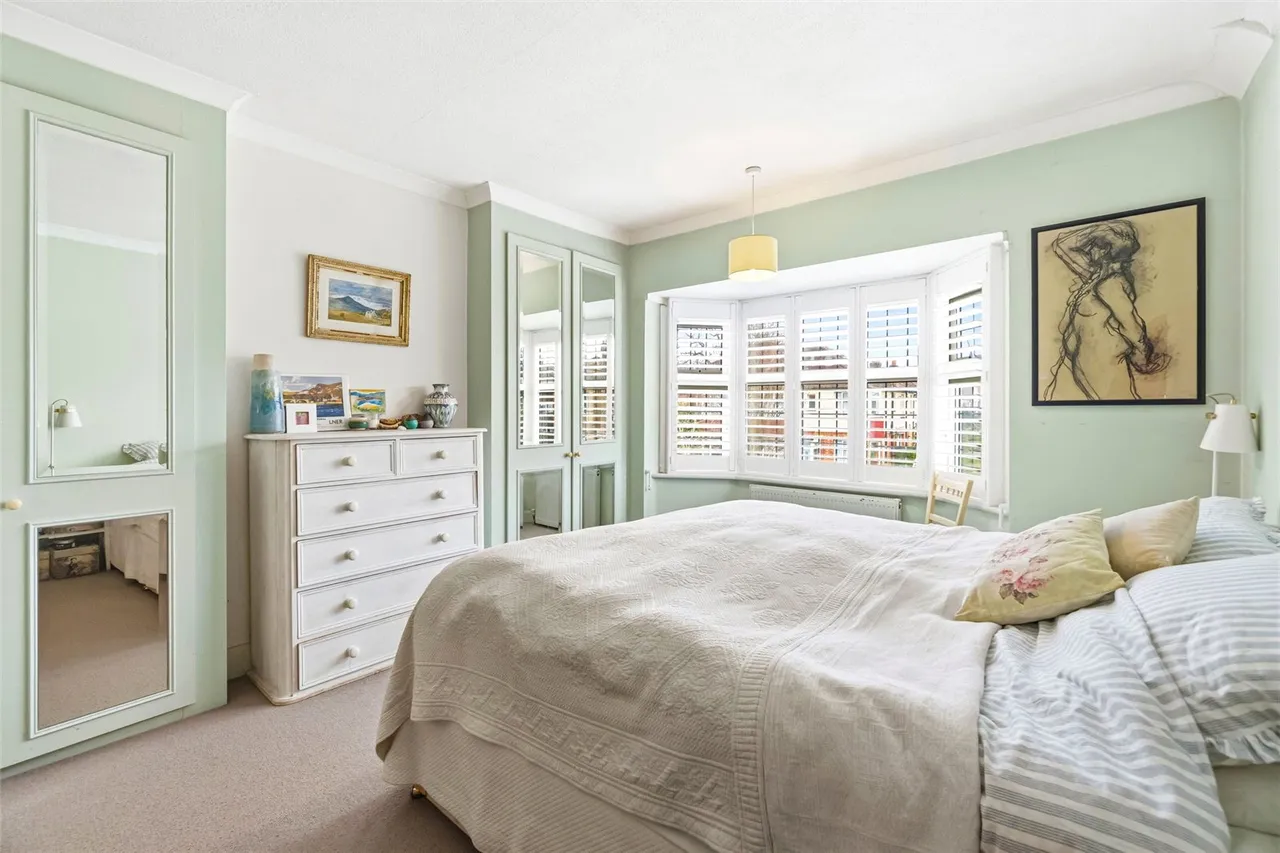 Chestnut Avenue, Hampton, TW12 2NY, photo 9
