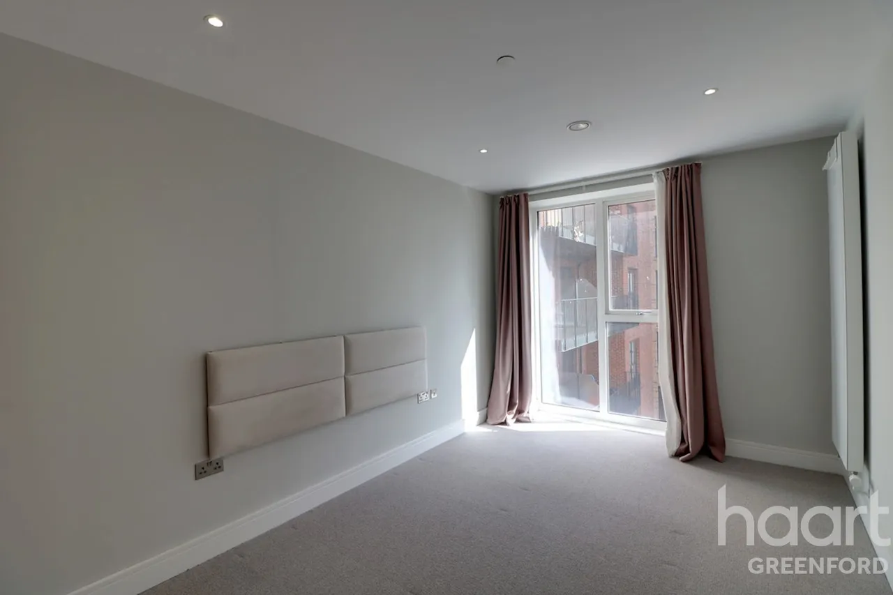 Merrick Road, Southall, UB2, photo 2