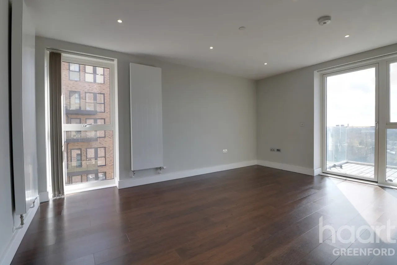2 bed flat for sale, Merrick Road, Southall, UB2