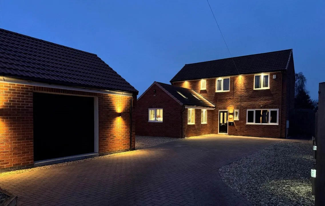 Mayfield Crescent, New Rossington, Doncaster, South Yorkshire, DN11, photo 20
