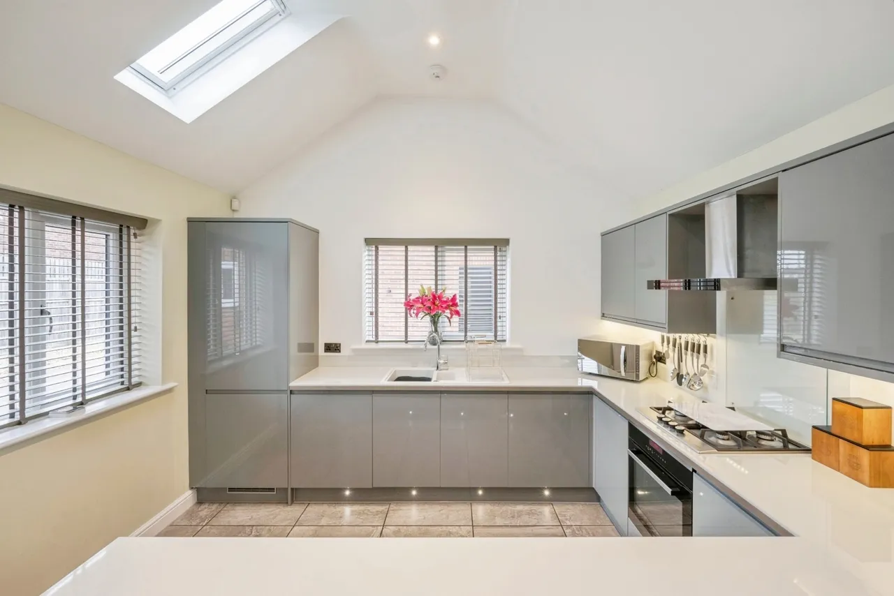 Mayfield Crescent, New Rossington, Doncaster, South Yorkshire, DN11, photo 9