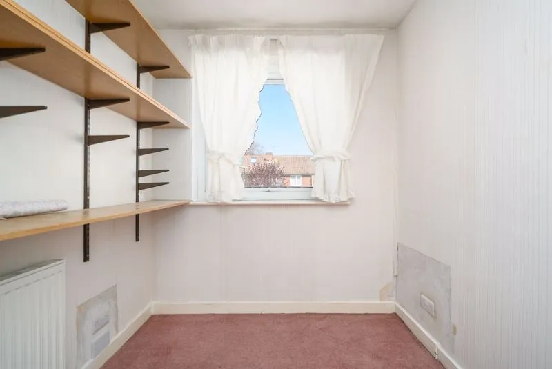 Saxon Road, Walton-On-Thames KT12 3HD, photo 5
