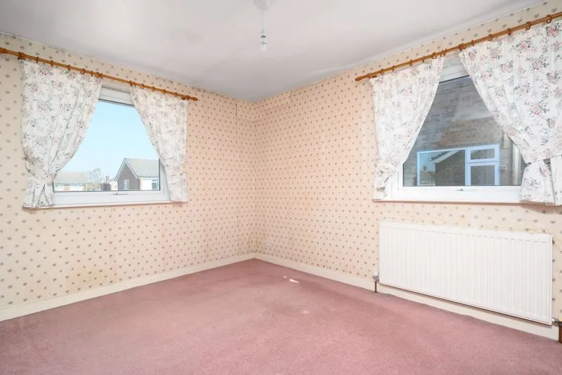 Saxon Road, Walton-On-Thames KT12 3HD, photo 7
