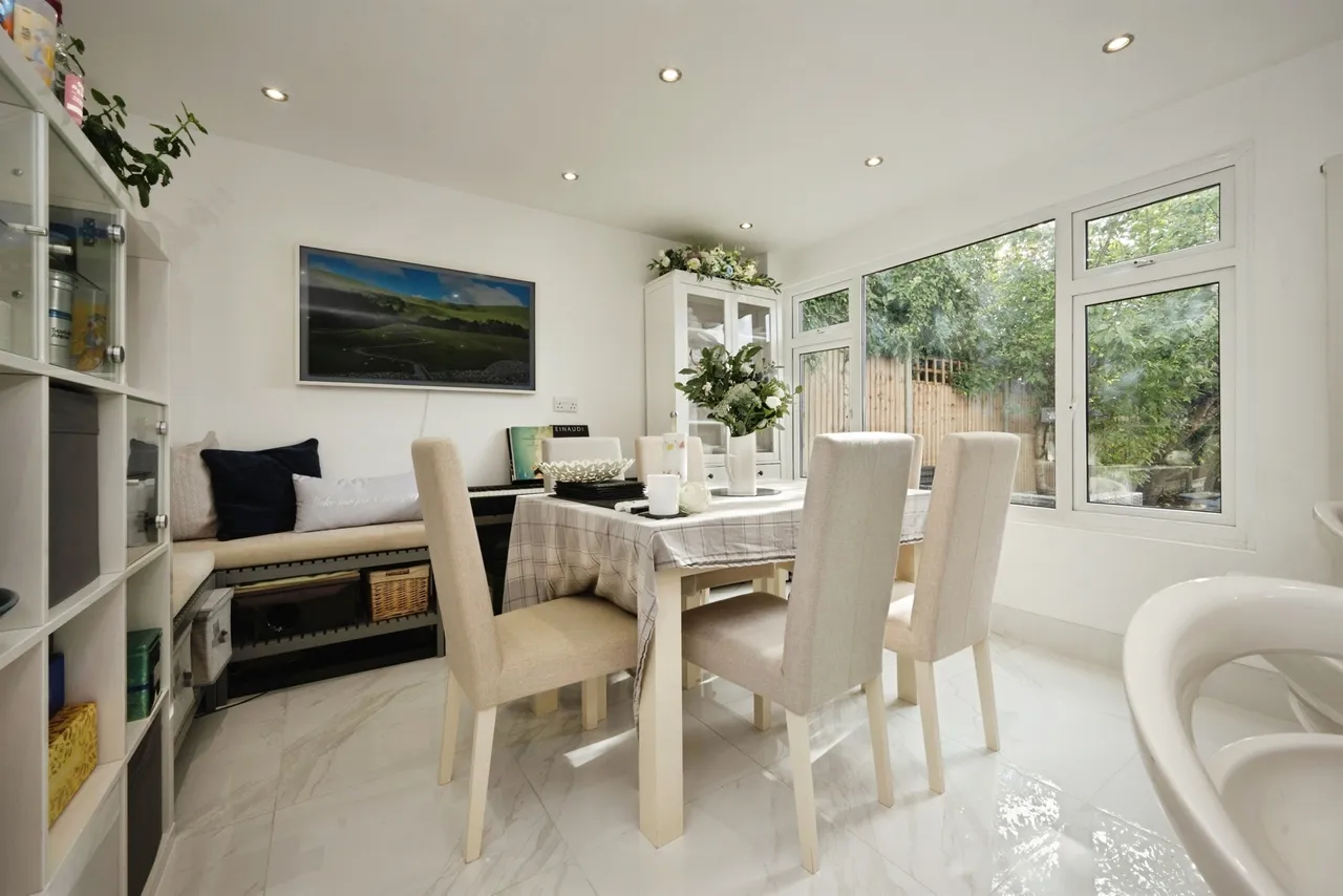 Collings Wells Close, Caddington, LU1, photo 11