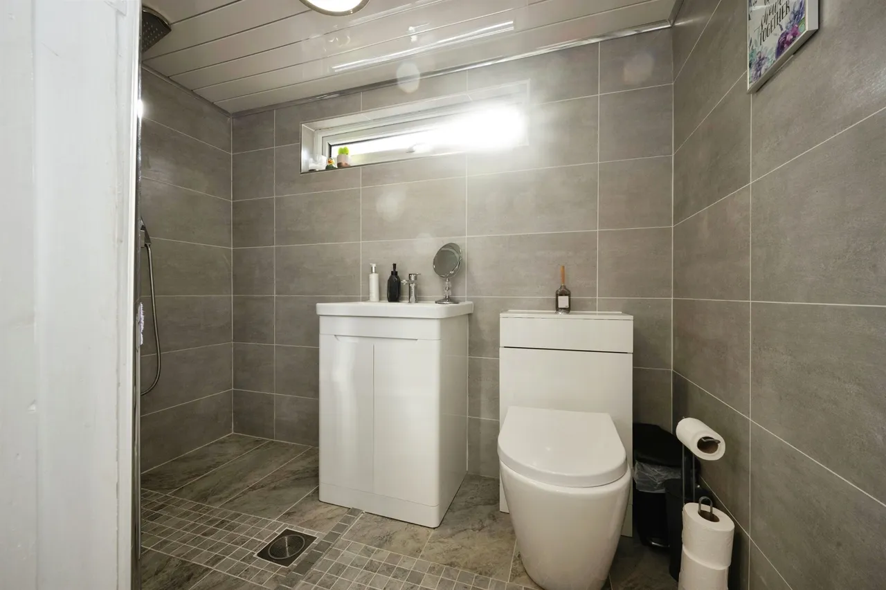 Collings Wells Close, Caddington, LU1, photo 12