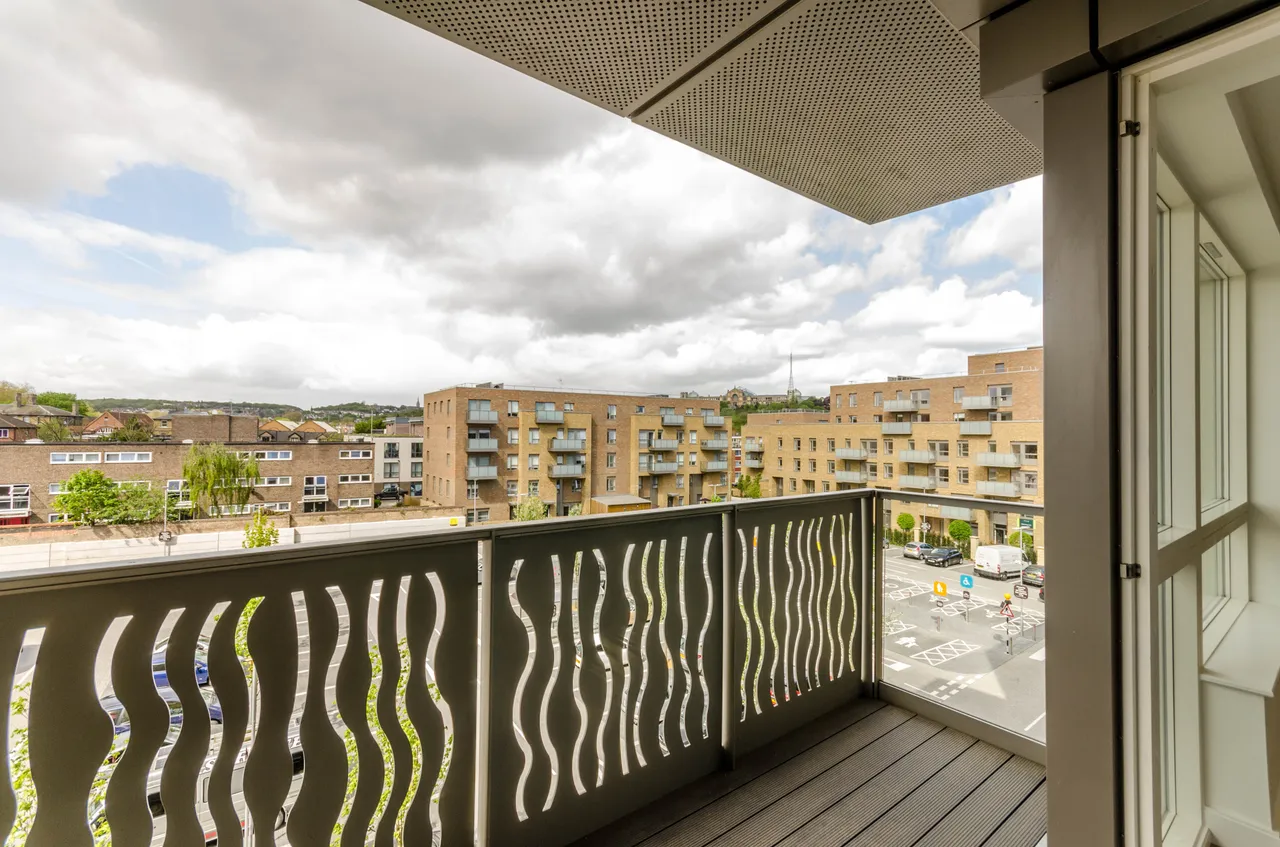 Flat 11, Basset Court, Smithfield Square, High Street, London, photo 4