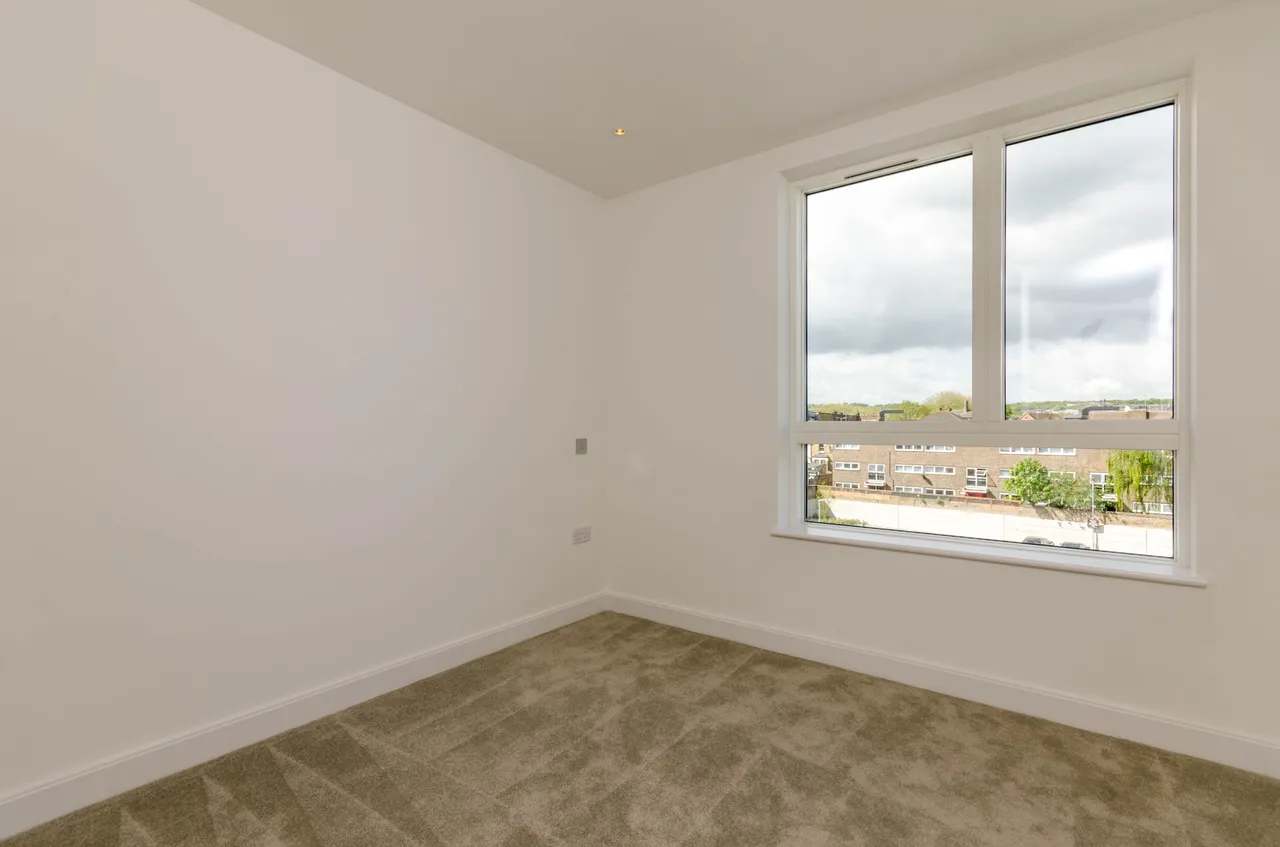 Flat 11, Basset Court, Smithfield Square, High Street, London, photo 5