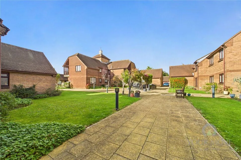 Pond Farm Close, Duston, NN5, photo 10