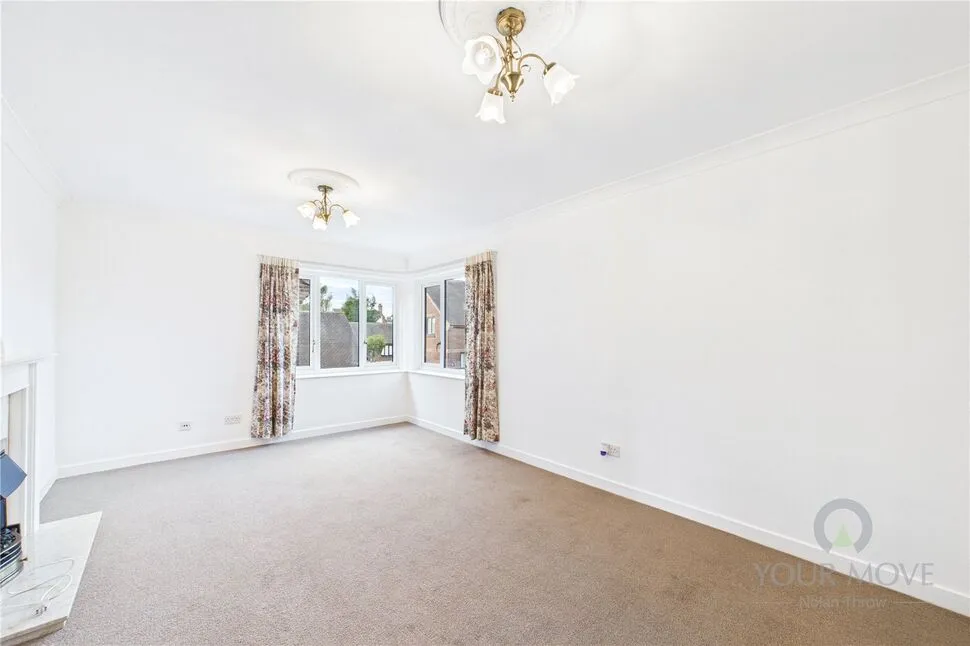 Pond Farm Close, Duston, NN5, photo 12