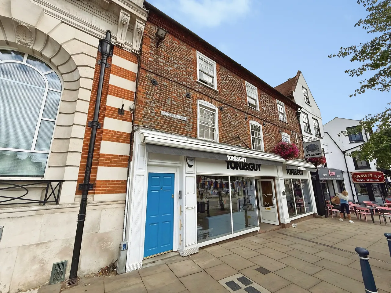 3 bed character property to rent — Market Place, Hitchin, SG5