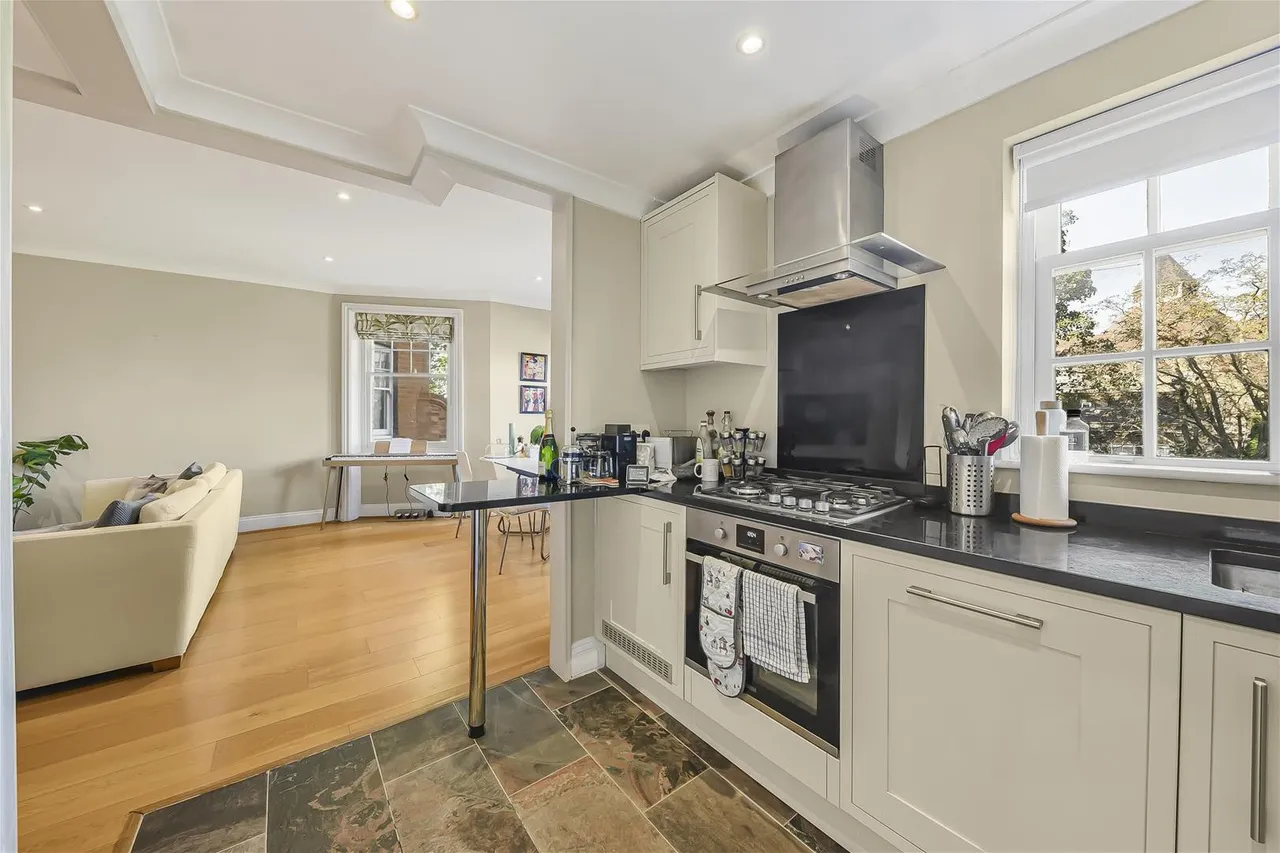 Belsize Lane, London, NW3, photo 8