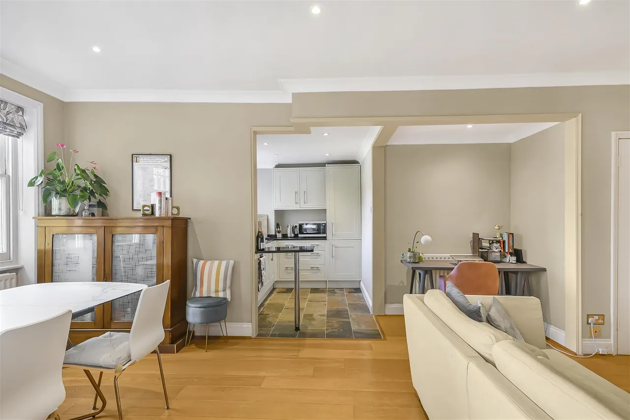 Belsize Lane, London, NW3, photo 16
