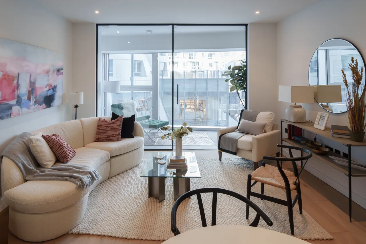 1 bed flat for sale — Battersea Power Station, Kirtling Str...