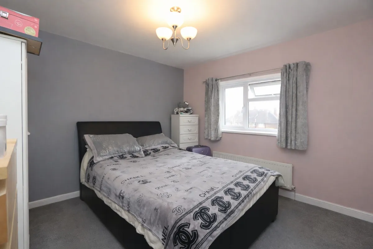 Chase Cross Road, Romford, RM5 3XR, photo 4