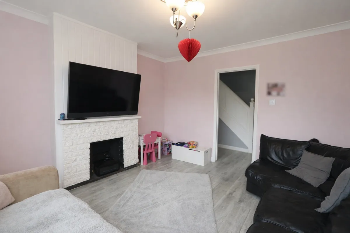 Chase Cross Road, Romford, RM5 3XR, photo 3