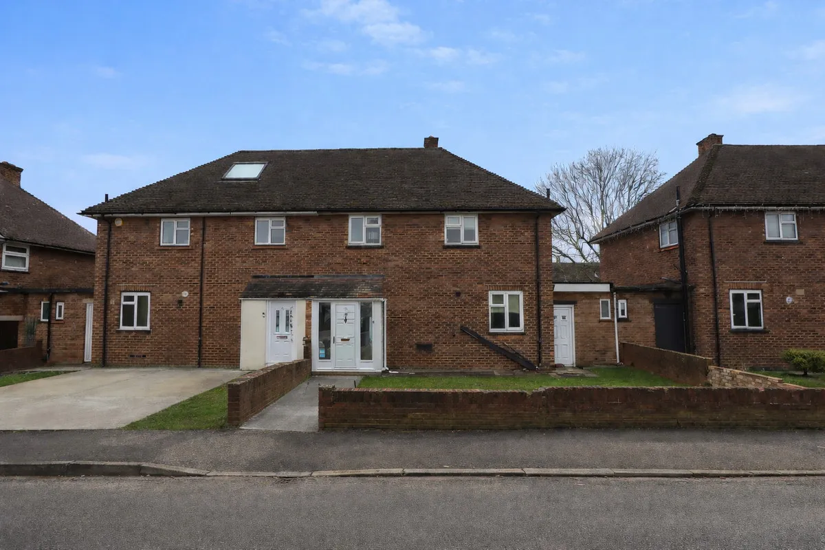 Chase Cross Road, Romford, RM5 3XR, photo 15
